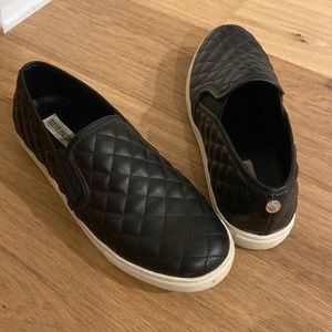 Steve Madden black shoes size 11m fit like a 10-10 1/2